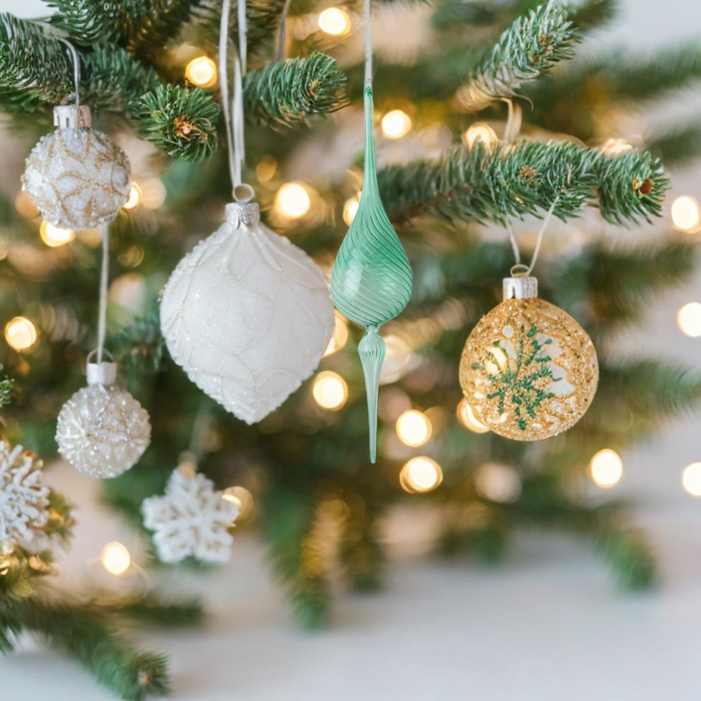 Unique Holiday Tree Decoration