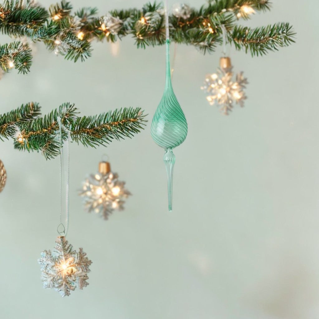 Unique Holiday Tree Decoration